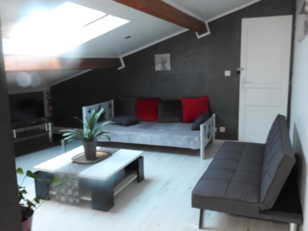 Appartement Mansarde Et Climatise 50 M2 Pompignan  Exterior photo
